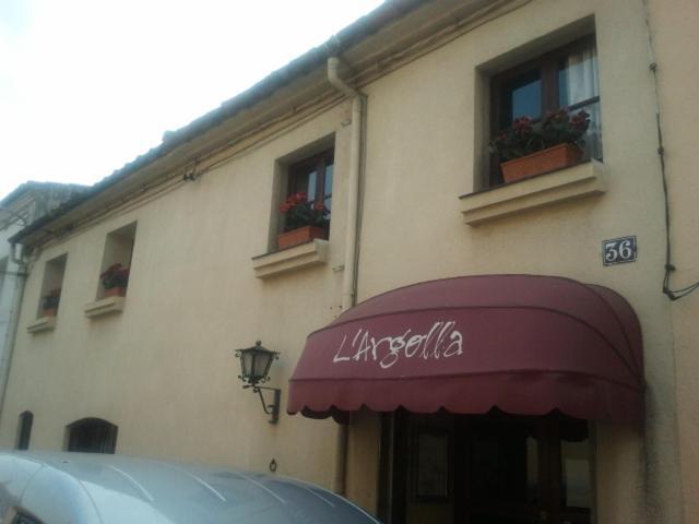 L'Argolla Hotel-Pizzeria Санта-Колома-де-Фарн Экстерьер фото
