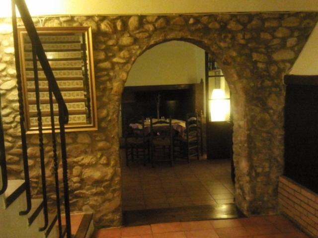 L'Argolla Hotel-Pizzeria Санта-Колома-де-Фарн Экстерьер фото